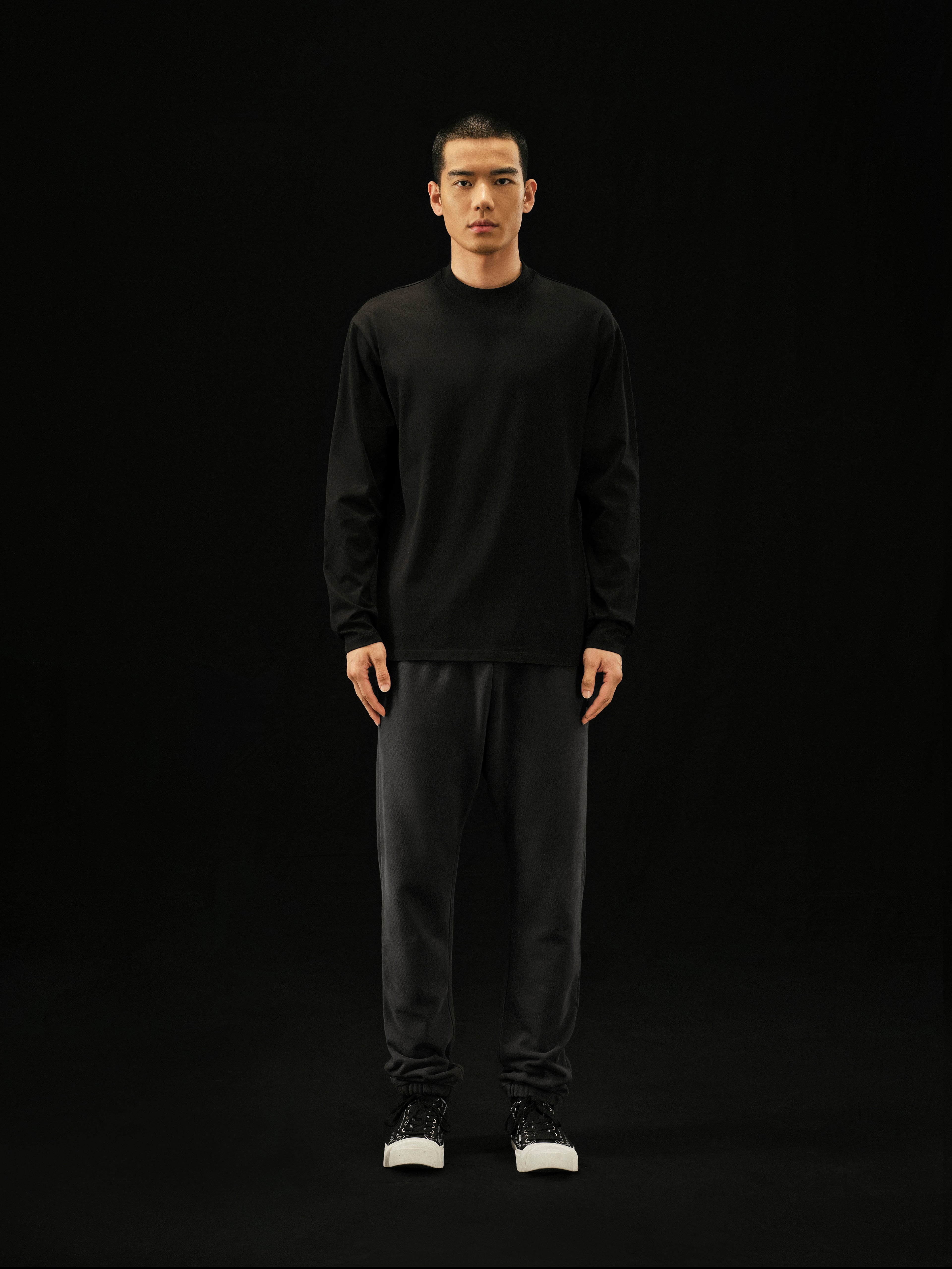 r. Ribbed Long Sleeve T-Shirt
