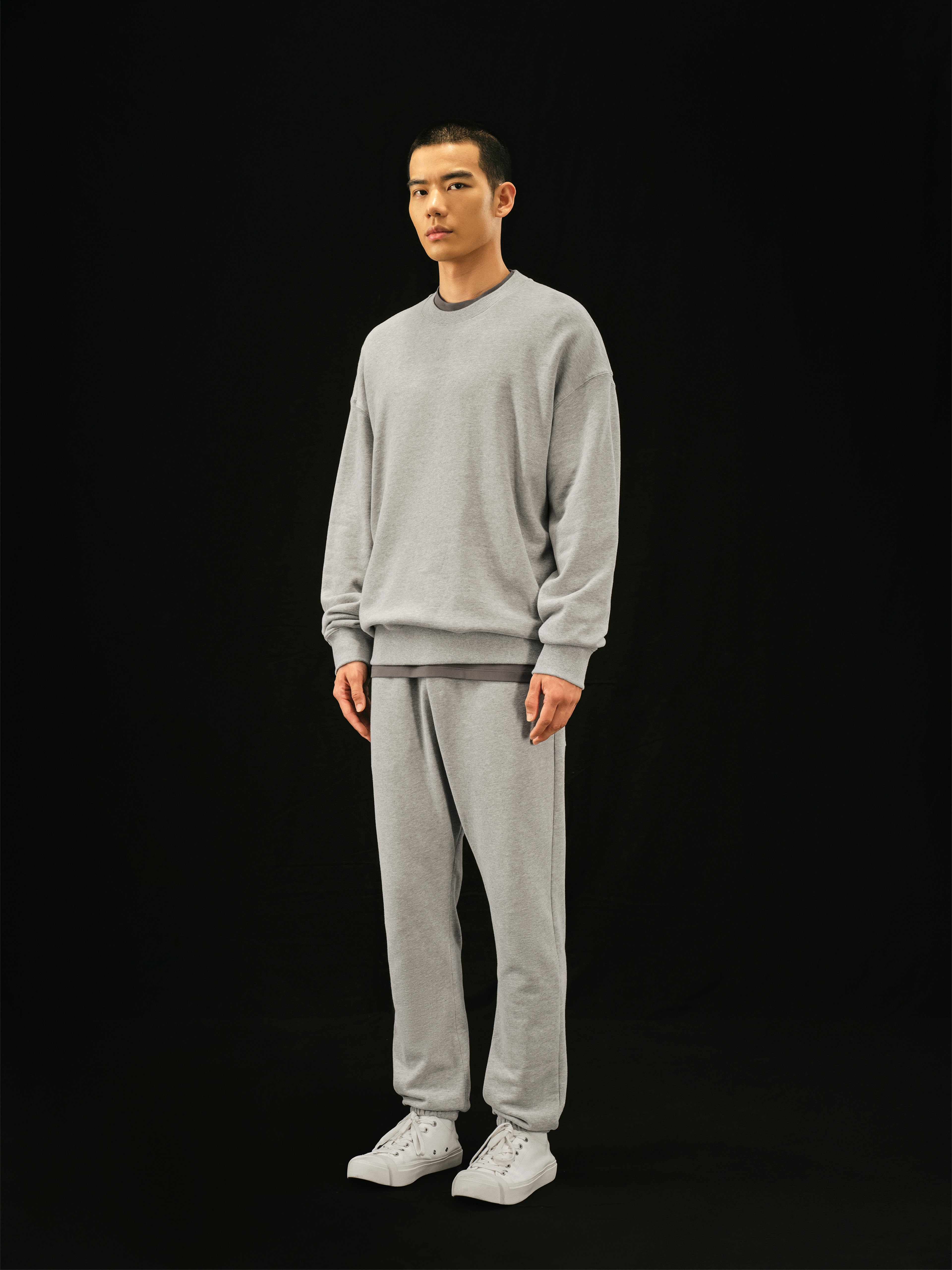 r. Lightweight Crewneck Sweatshirt
