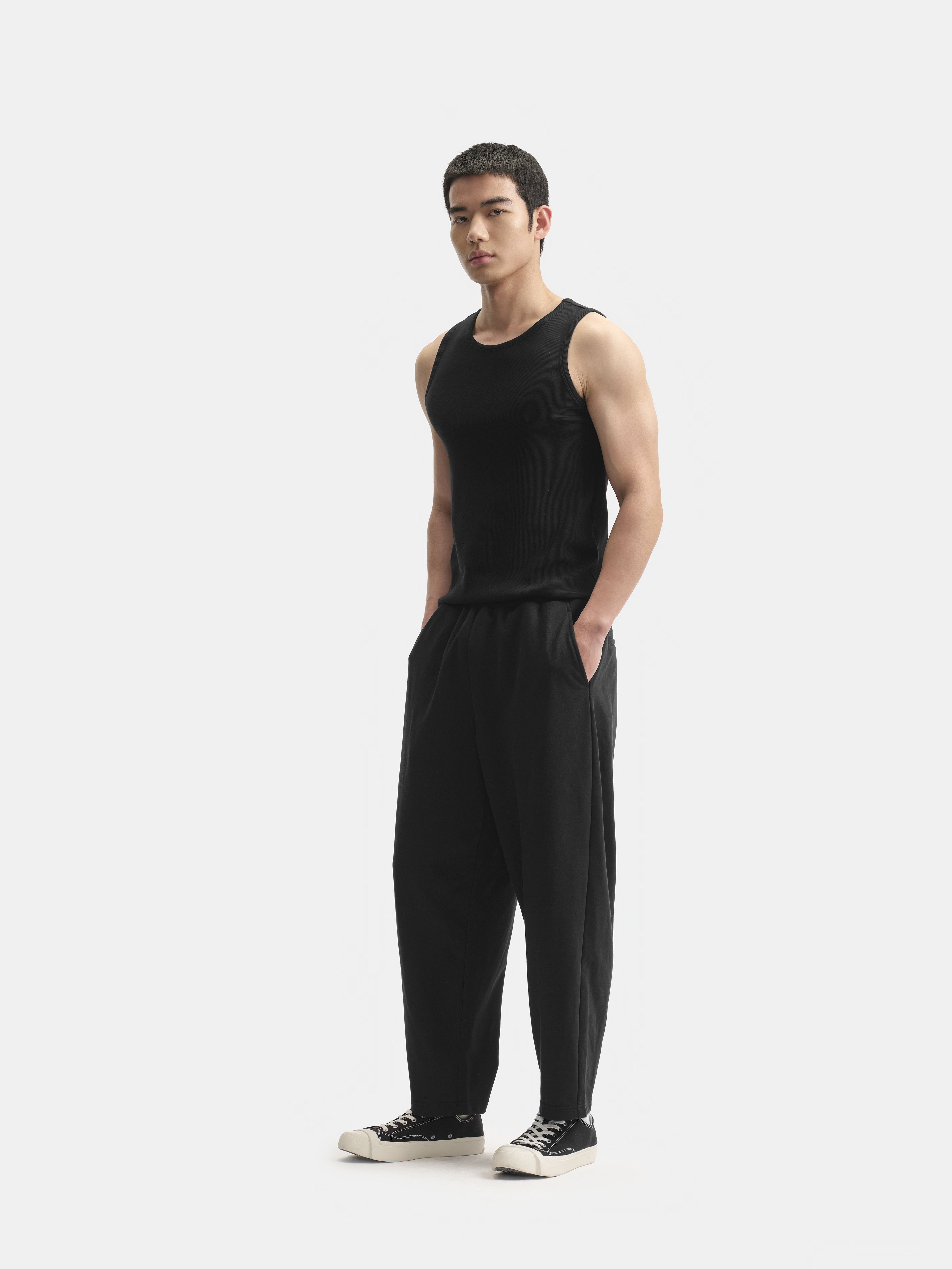 r. Slim-Fit Ribbed Tank Top