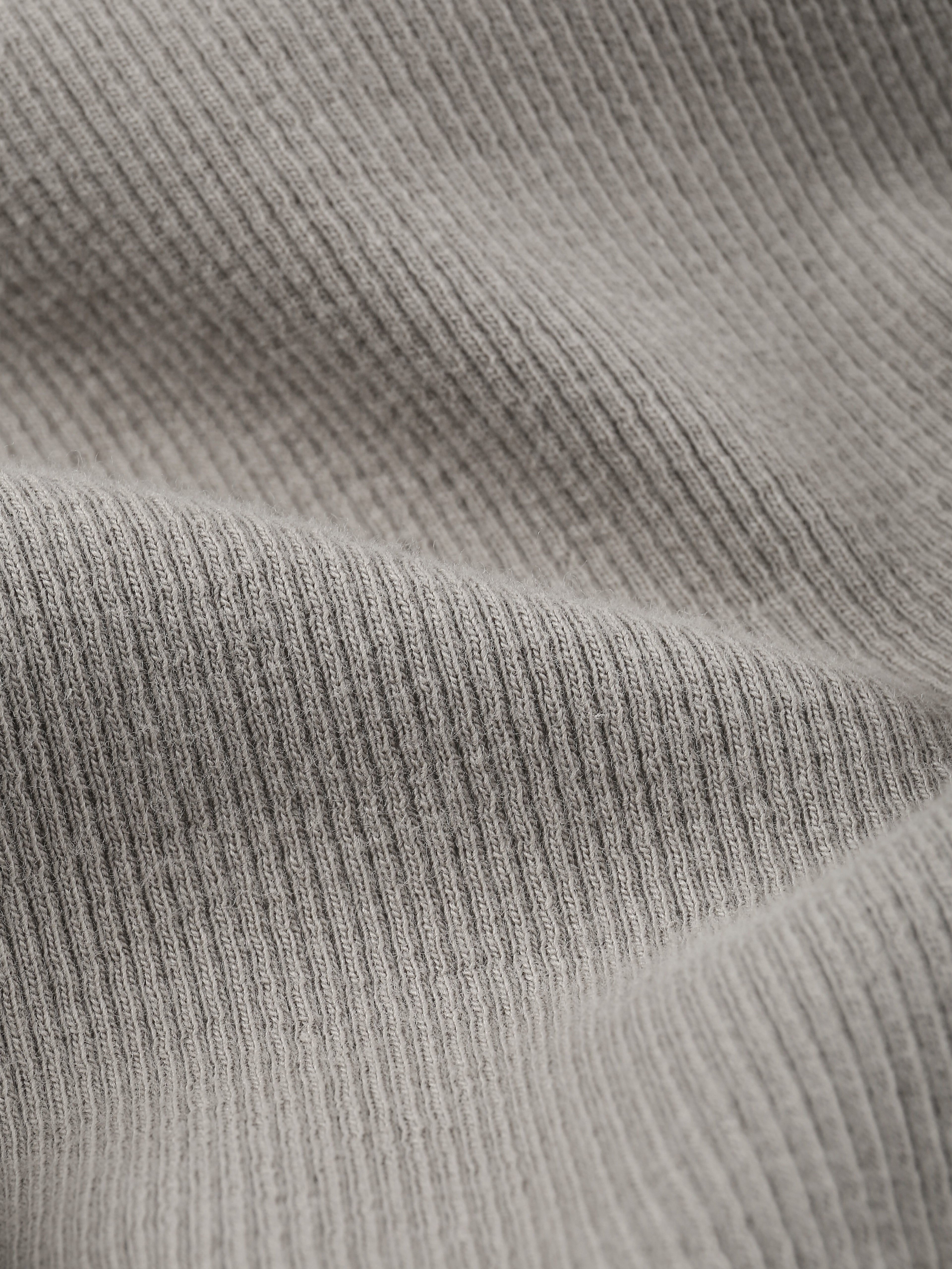 r. Slim-Fit Ribbed Tank Top
