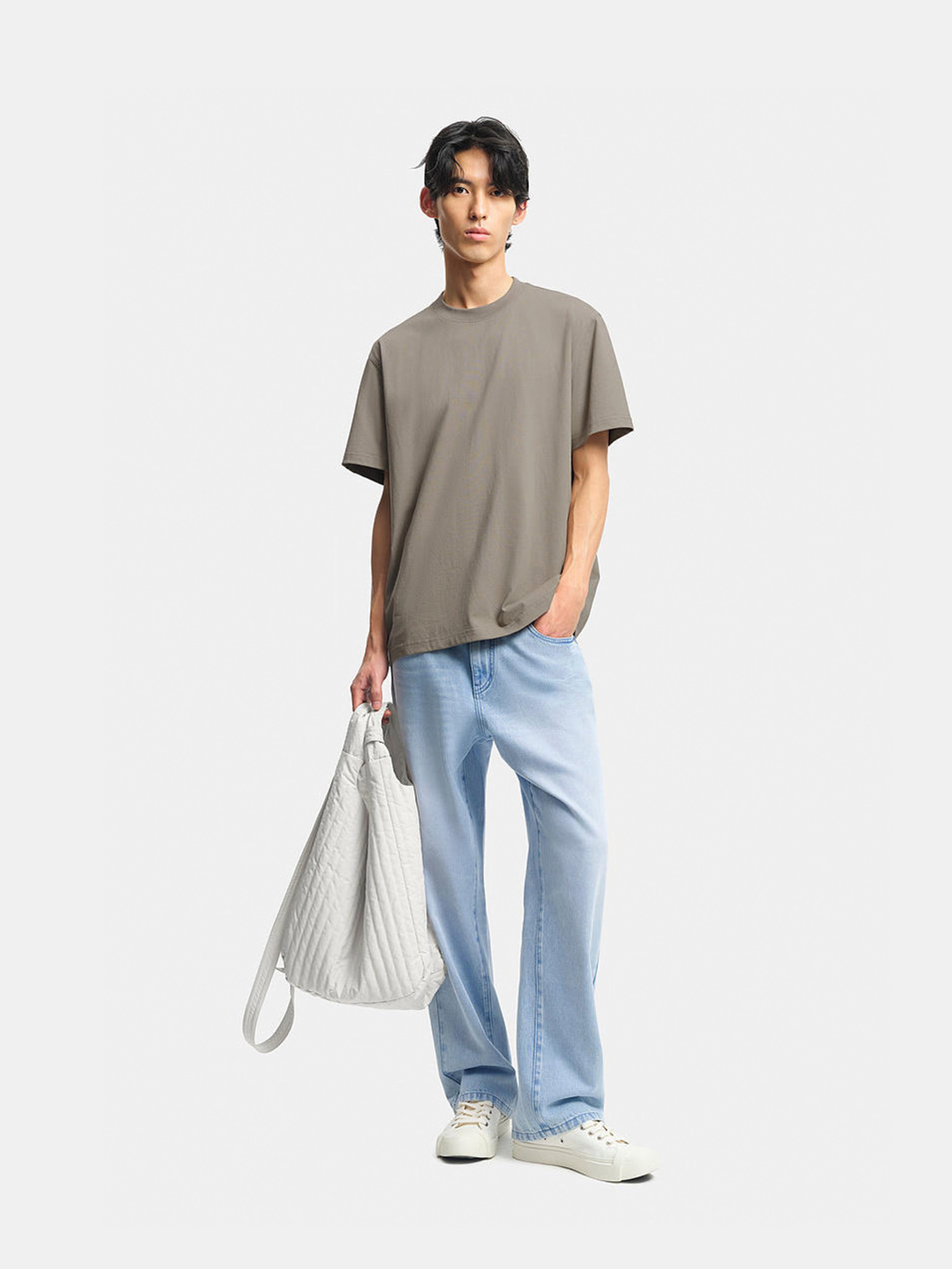 n. Straight-Leg Jeans