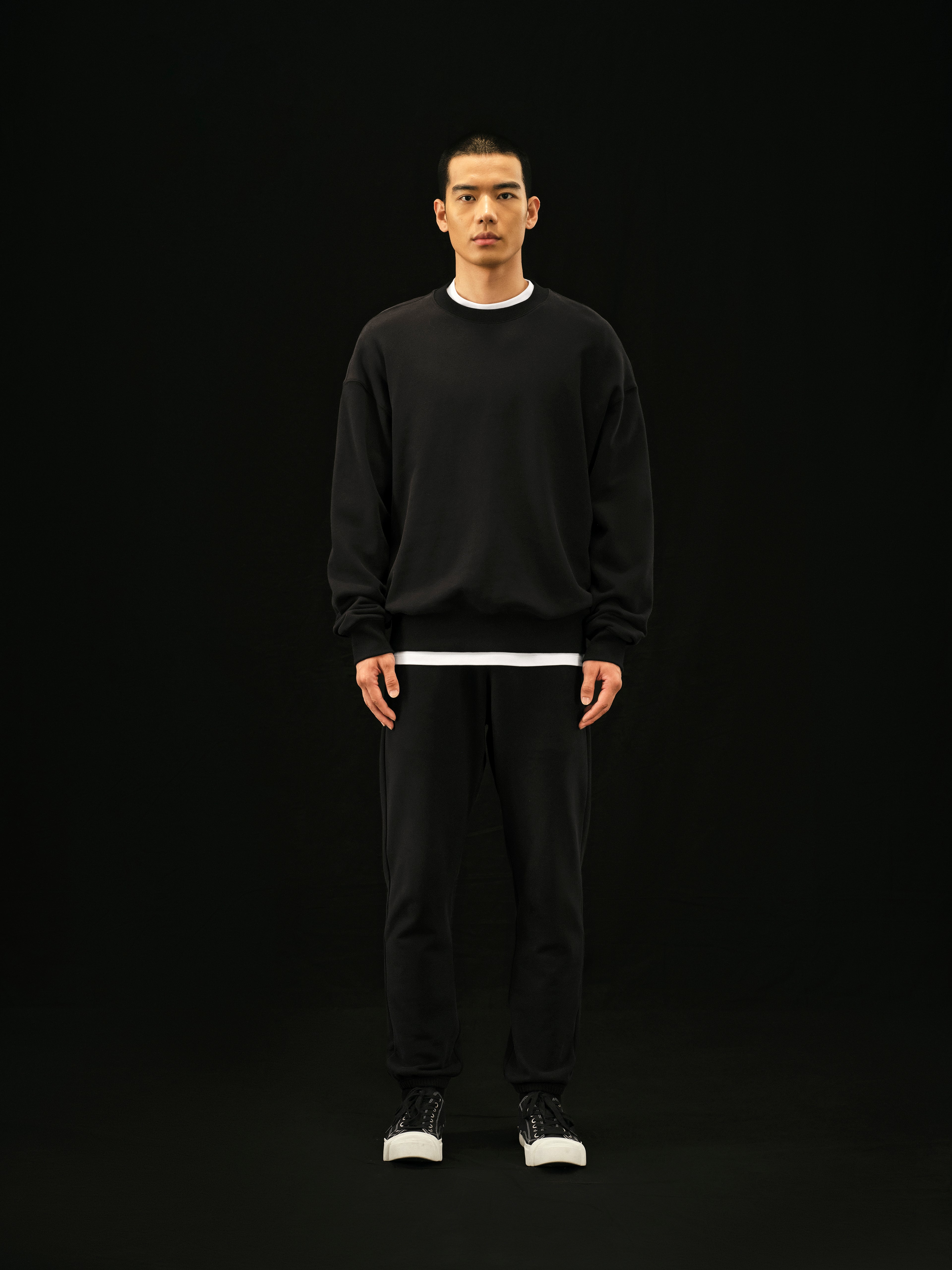 r. Lightweight Crewneck Sweatshirt