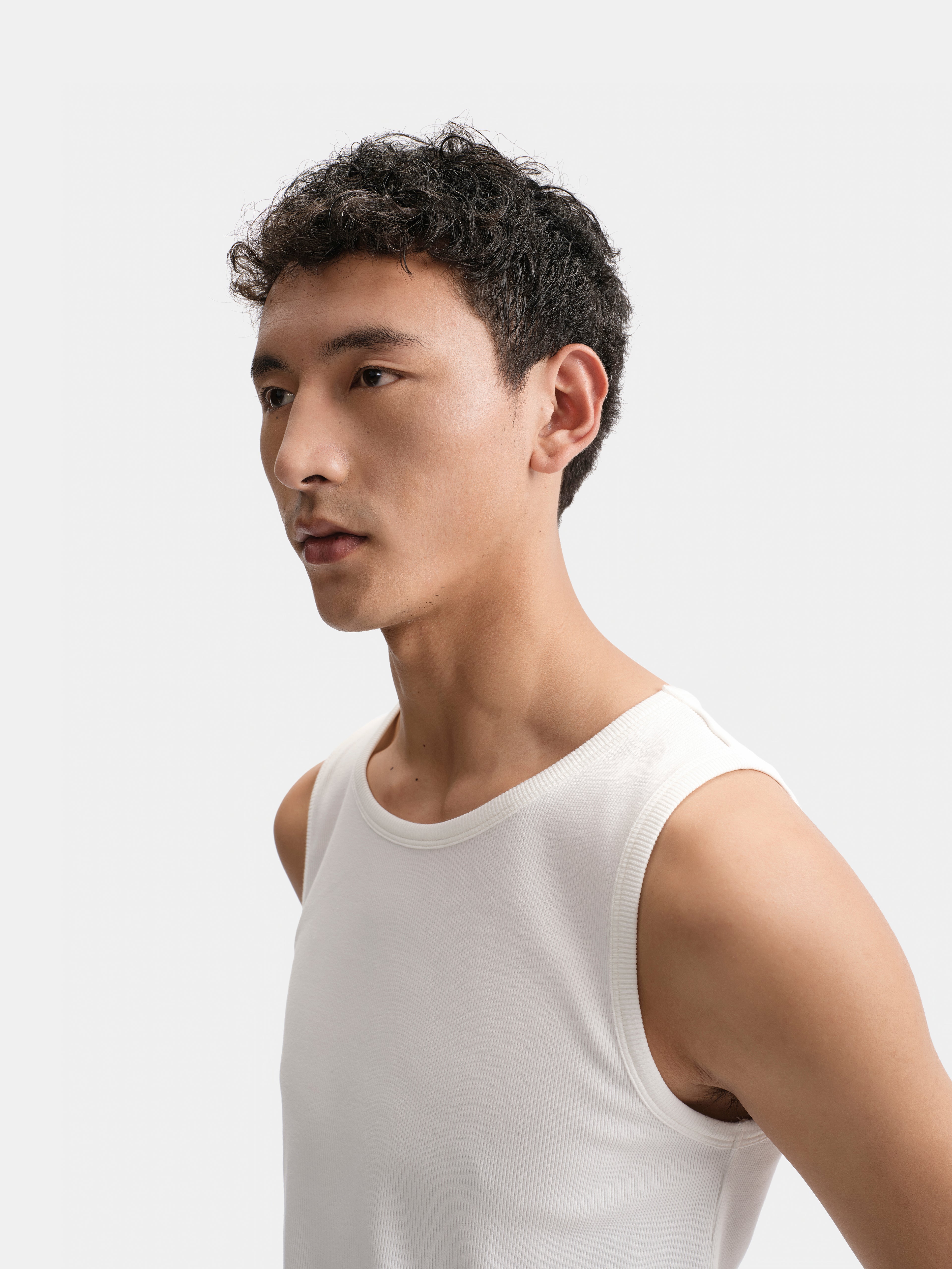 r. Slim-Fit Ribbed Tank Top