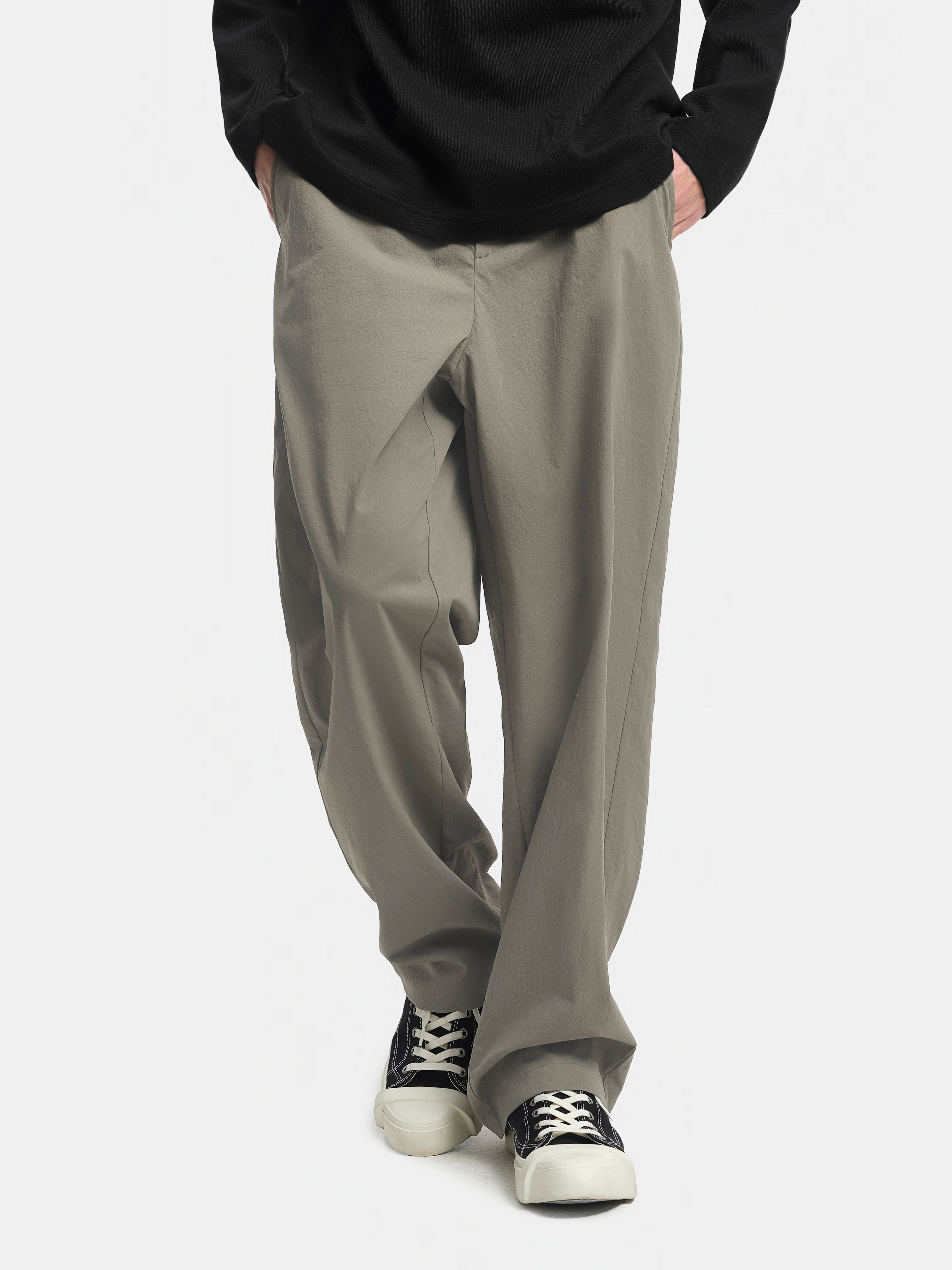 n. Relaxed Slightly Tapered Casual Pants