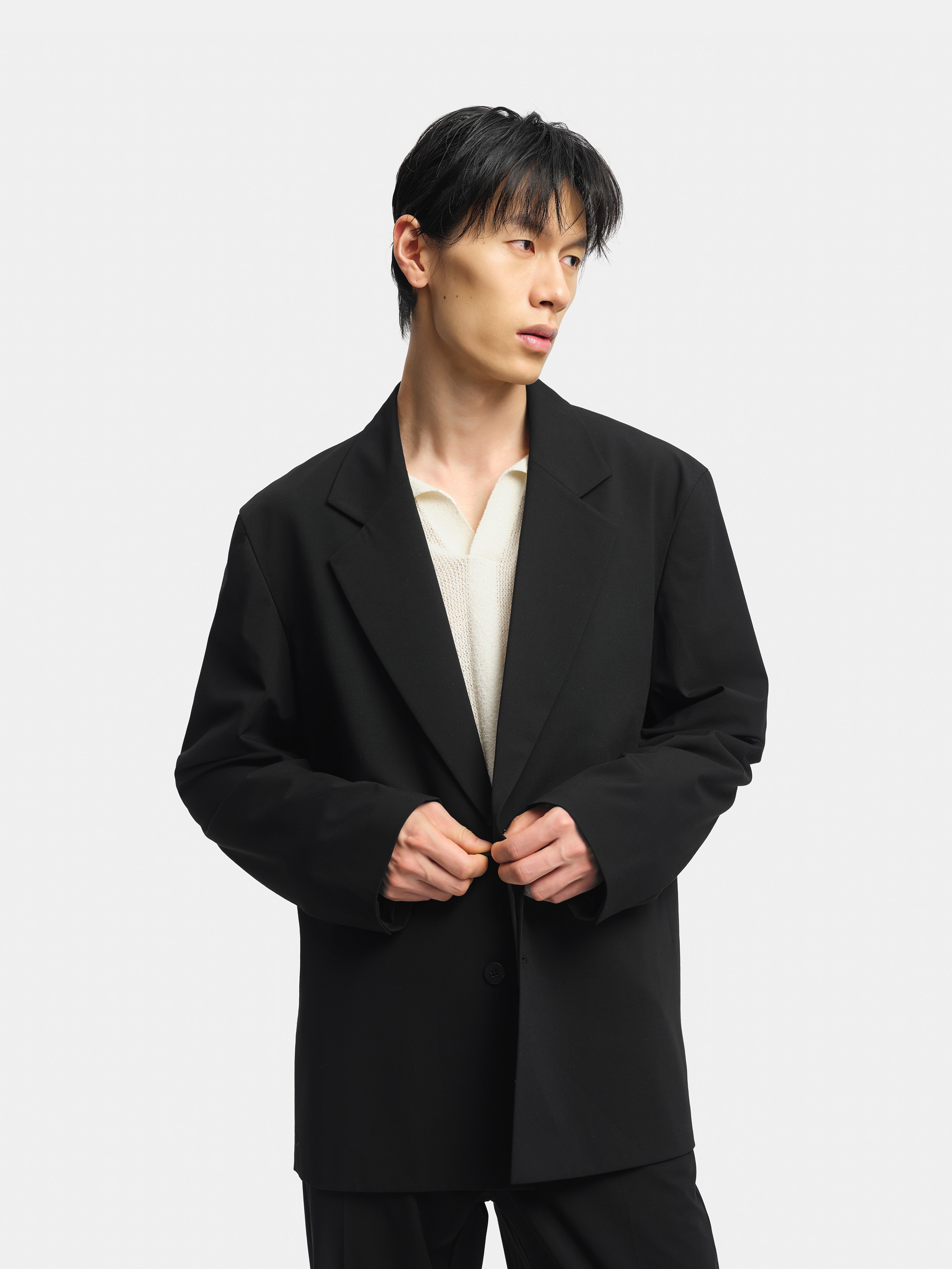 n. Straight-Fit Fine-Spun Pocketless Blazer