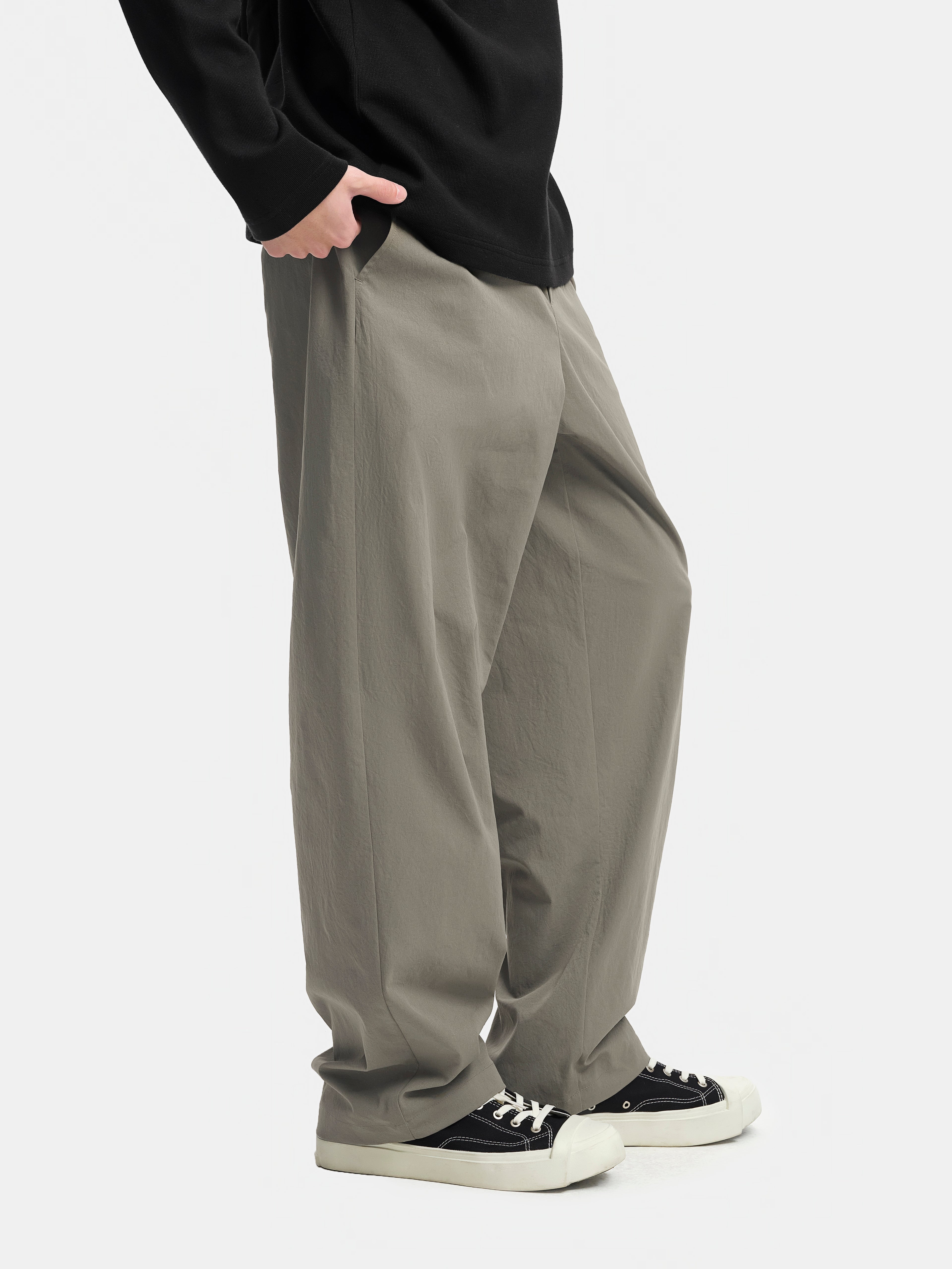 n. Relaxed Slightly Tapered Casual Pants